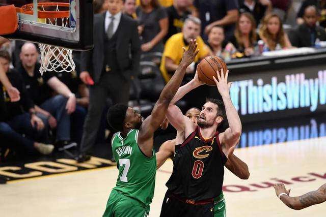 绿军大胜独行侠10连胜 哈利0分步行者惨负鹈鹕